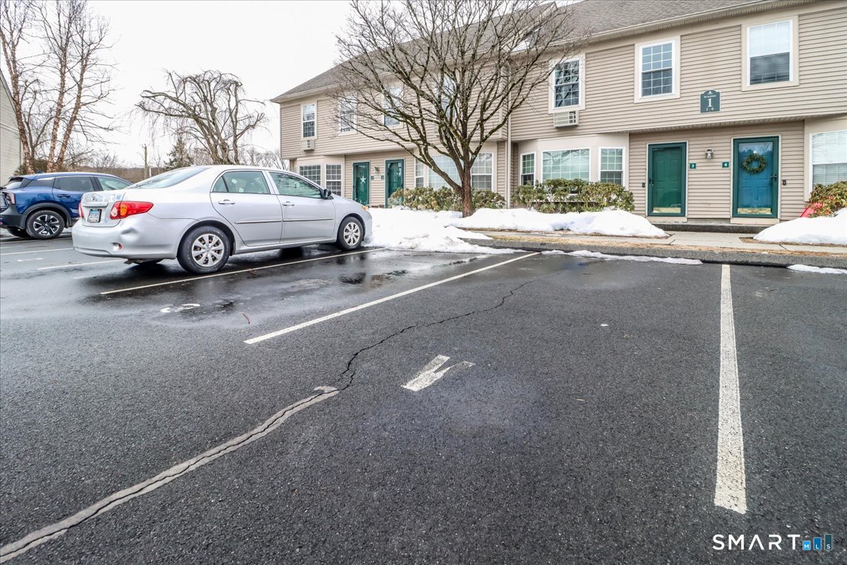 Homes for sale in New Milford, CT | 3 Glen Ridge Ct #3, New Milford, CT 06776 | MLS# 24154377