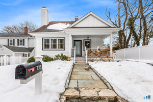 102 Hirsch Road