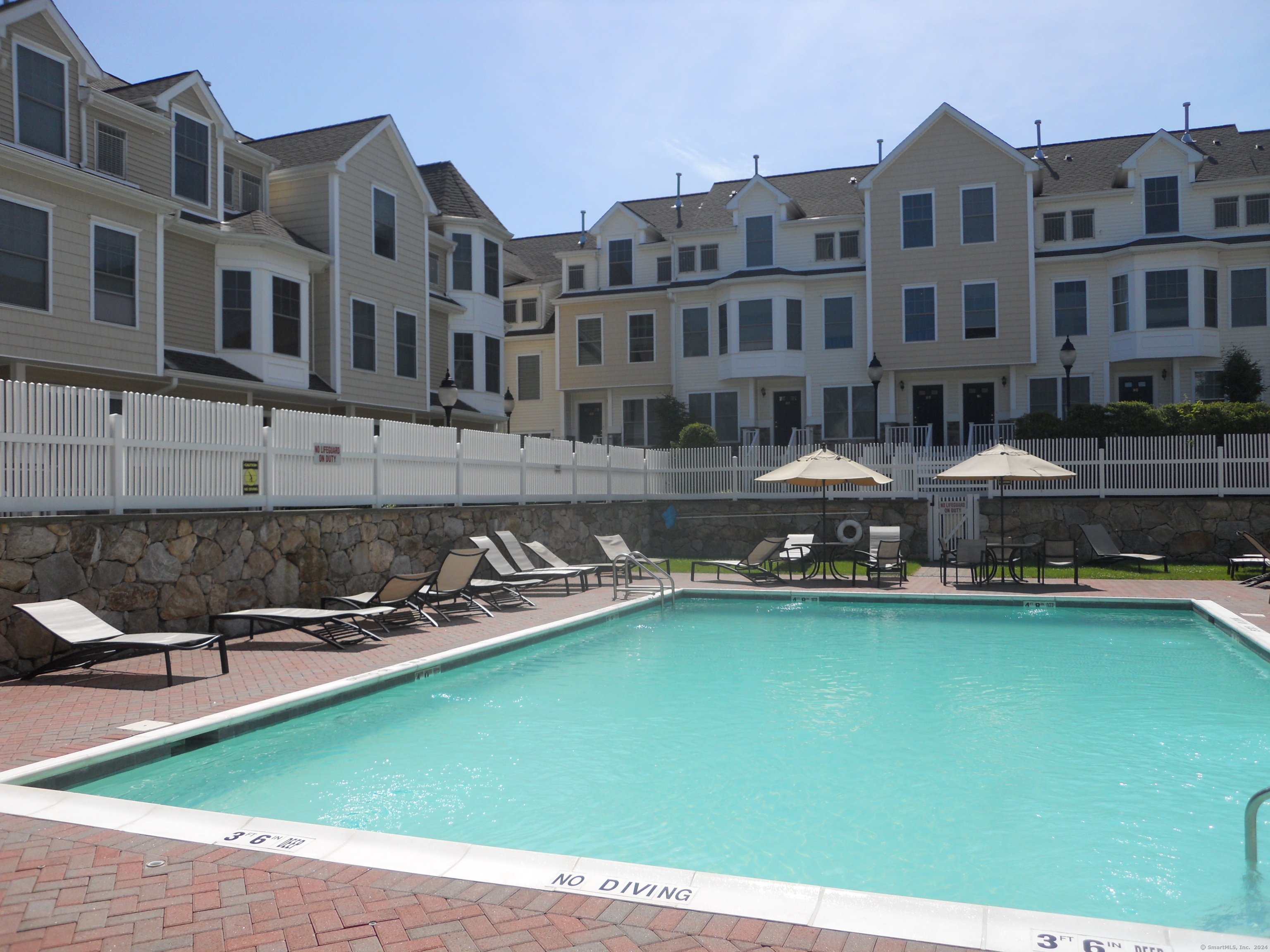 Homes for sale in Stamford, CT | 85 Camp Ave #APT 3B, Stamford, CT 06907 | MLS# 24155495