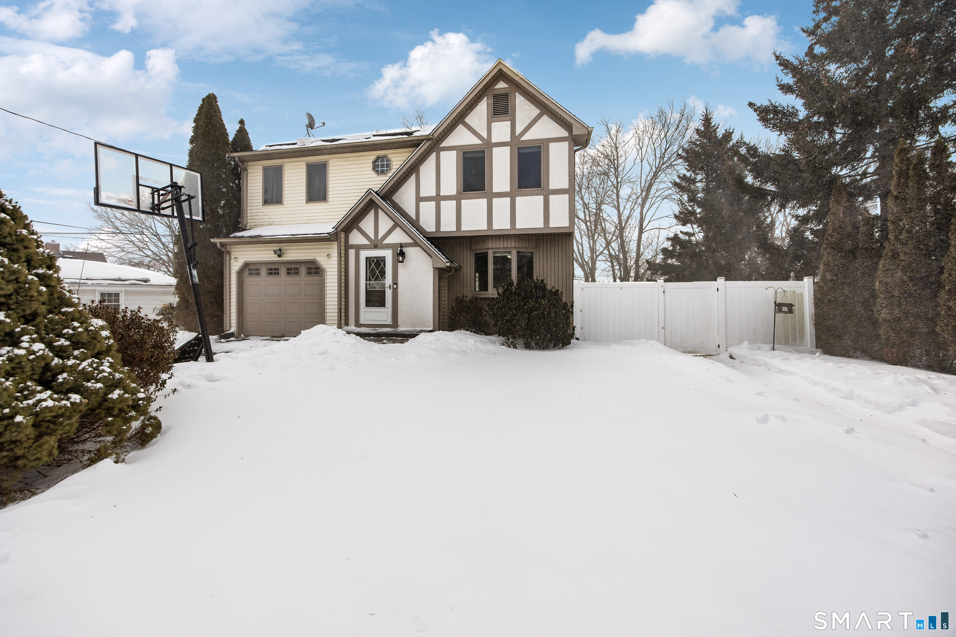 Homes for sale in West Haven, CT | 16 Sorensen Rd, West Haven, CT 06516 | MLS# 24155438