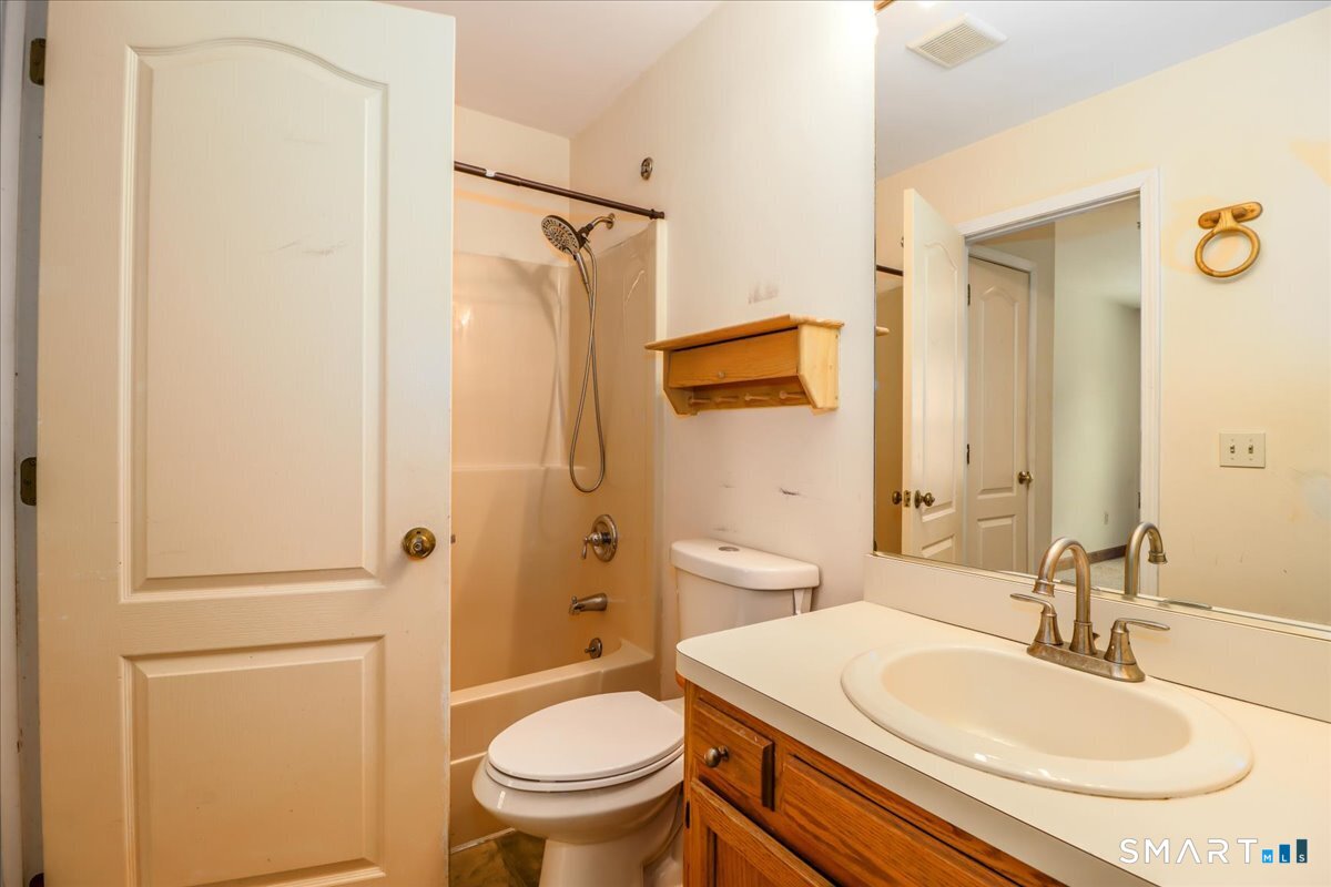 Homes for sale in New Milford, CT | 3 Glen Ridge Ct #3, New Milford, CT 06776 | MLS# 24154377