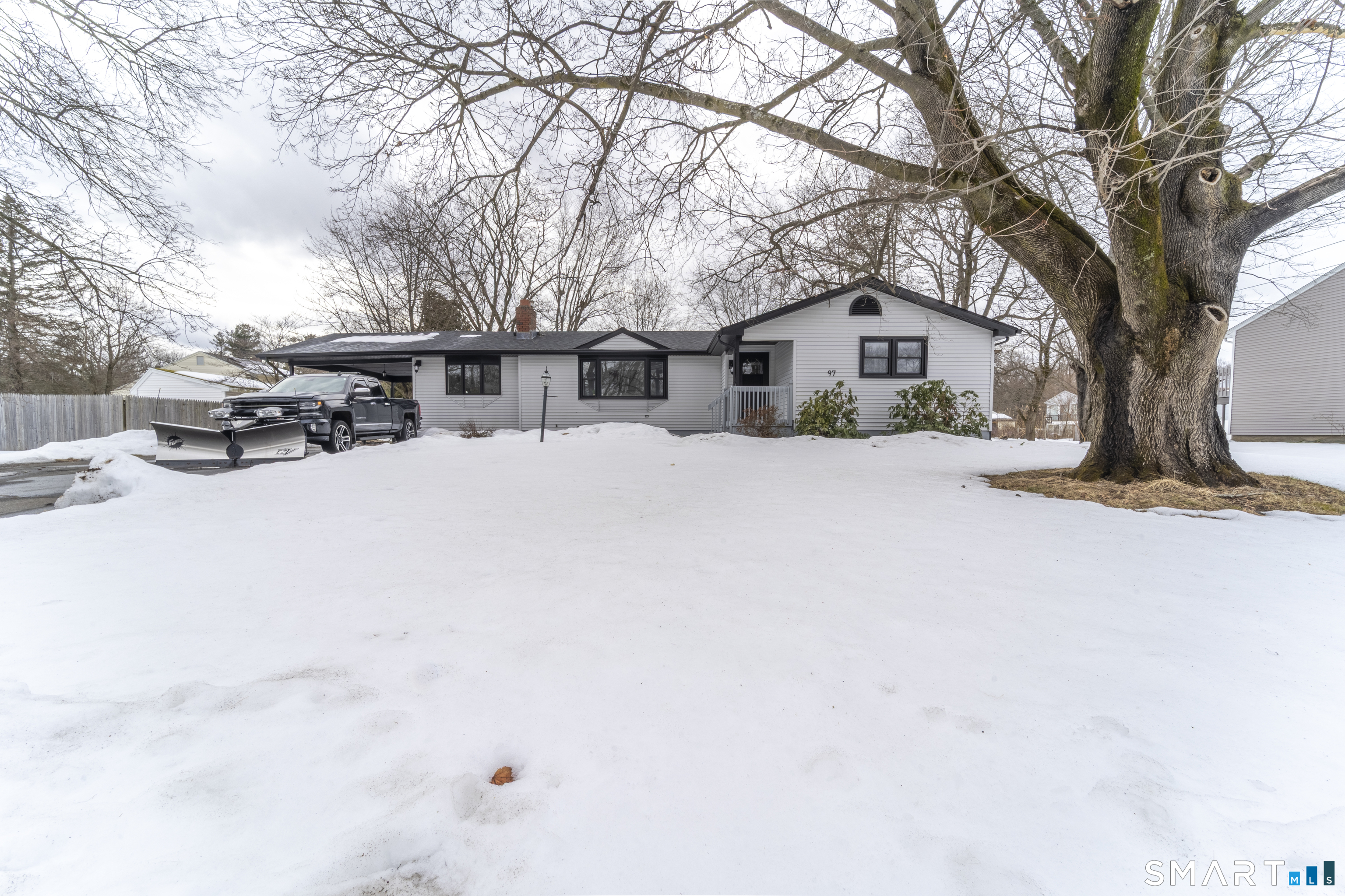 Homes for sale in East Hartford, CT | 97 University Ave, East Hartford, CT 06108 | MLS# 24155654