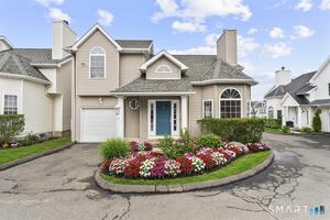 168 Colonial Road, Unit apt 6