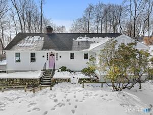 8 Iris Lane