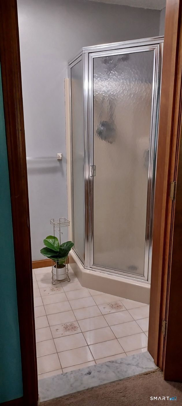 1325 Farmington, Bristol, 06010, 2 Bedrooms Bedrooms, 0 ,2 BathroomsBathrooms,Condo/co-op For Sale,For Sale,Farmington,0,24136230