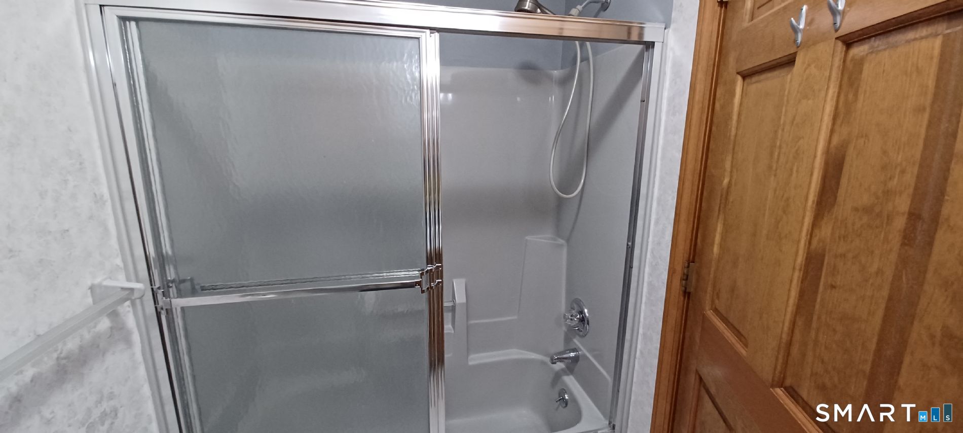 1325 Farmington, Bristol, 06010, 2 Bedrooms Bedrooms, 0 ,2 BathroomsBathrooms,Condo/co-op For Sale,For Sale,Farmington,0,24136230