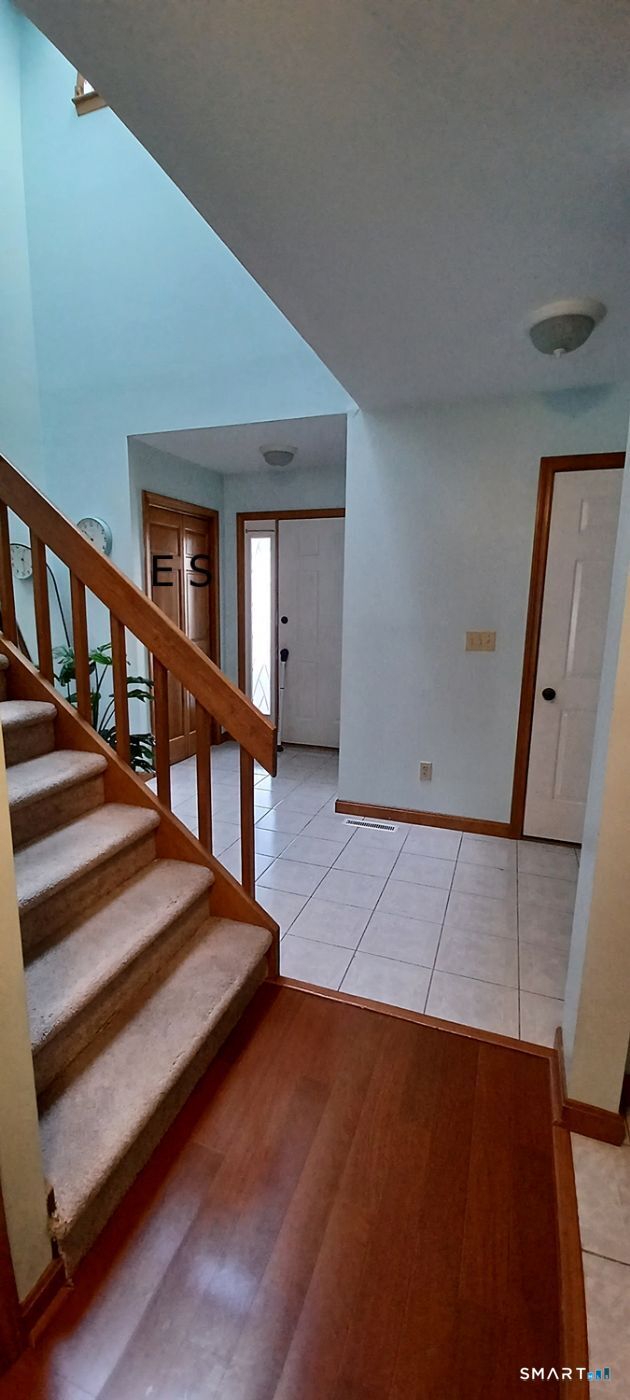 1325 Farmington, Bristol, 06010, 2 Bedrooms Bedrooms, 0 ,2 BathroomsBathrooms,Condo/co-op For Sale,For Sale,Farmington,0,24136230