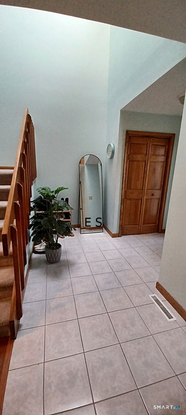 1325 Farmington, Bristol, 06010, 2 Bedrooms Bedrooms, 0 ,2 BathroomsBathrooms,Condo/co-op For Sale,For Sale,Farmington,0,24136230