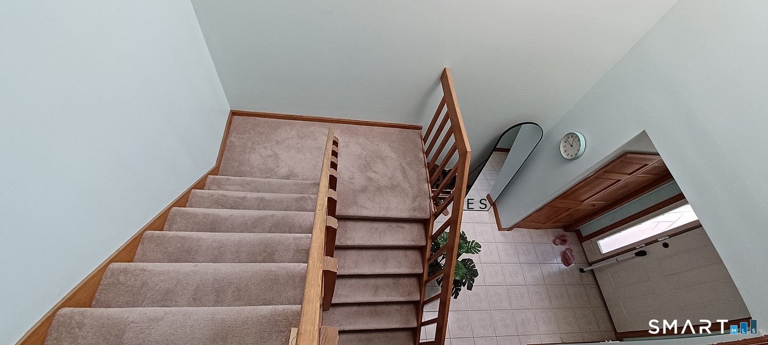 1325 Farmington, Bristol, 06010, 2 Bedrooms Bedrooms, 0 ,2 BathroomsBathrooms,Condo/co-op For Sale,For Sale,Farmington,0,24136230