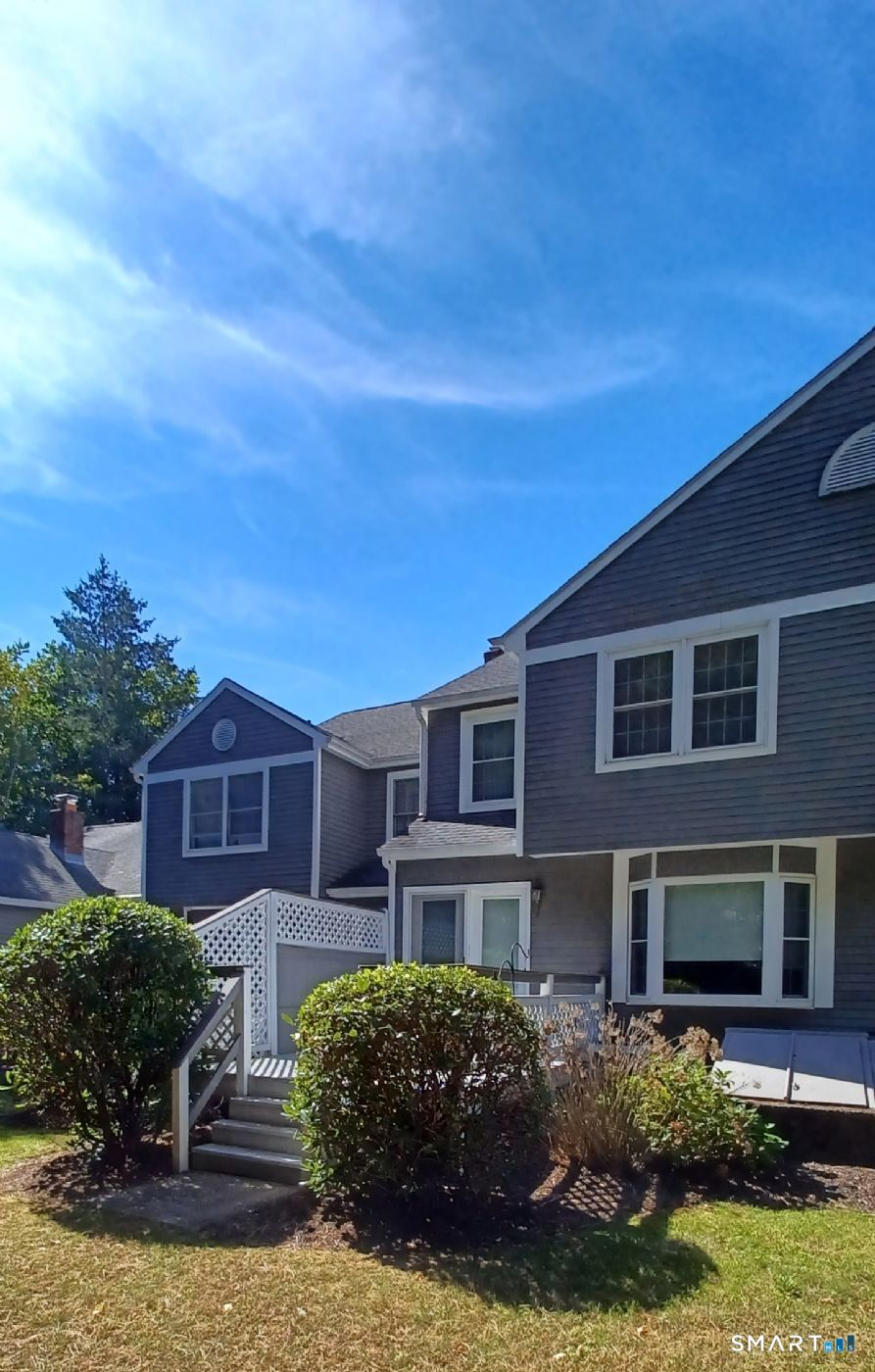 1325 Farmington, Bristol, 06010, 2 Bedrooms Bedrooms, 0 ,2 BathroomsBathrooms,Condo/co-op For Sale,For Sale,Farmington,0,24136230