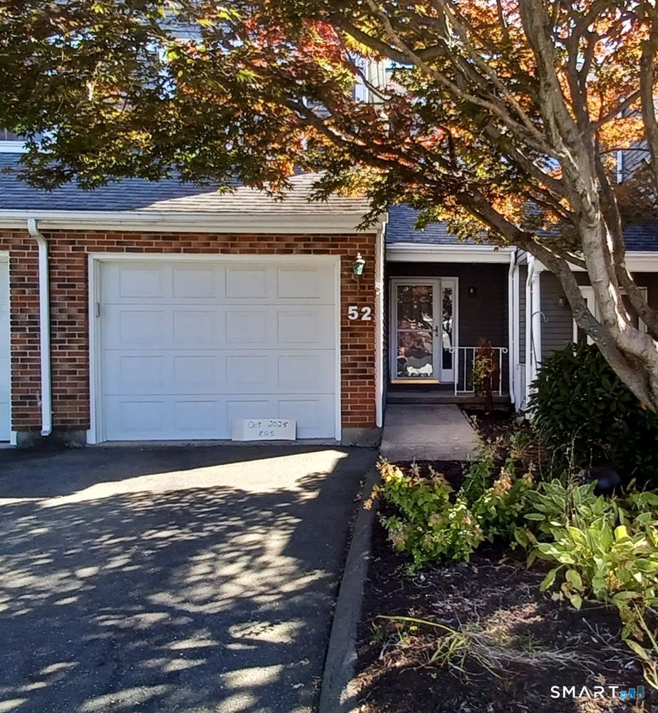 1325 Farmington, Bristol, 06010, 2 Bedrooms Bedrooms, 0 ,2 BathroomsBathrooms,Condo/co-op For Sale,For Sale,Farmington,0,24136230