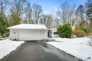 15 Four Brooks Circle