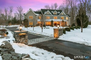 21 Ravenglass Drive