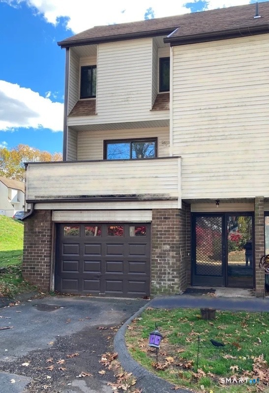 Homes for sale in Southington, CT | 285 Queen St #4F, Southington, CT 06489 | MLS# 24155884