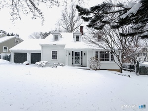 1091 Round Hill Road