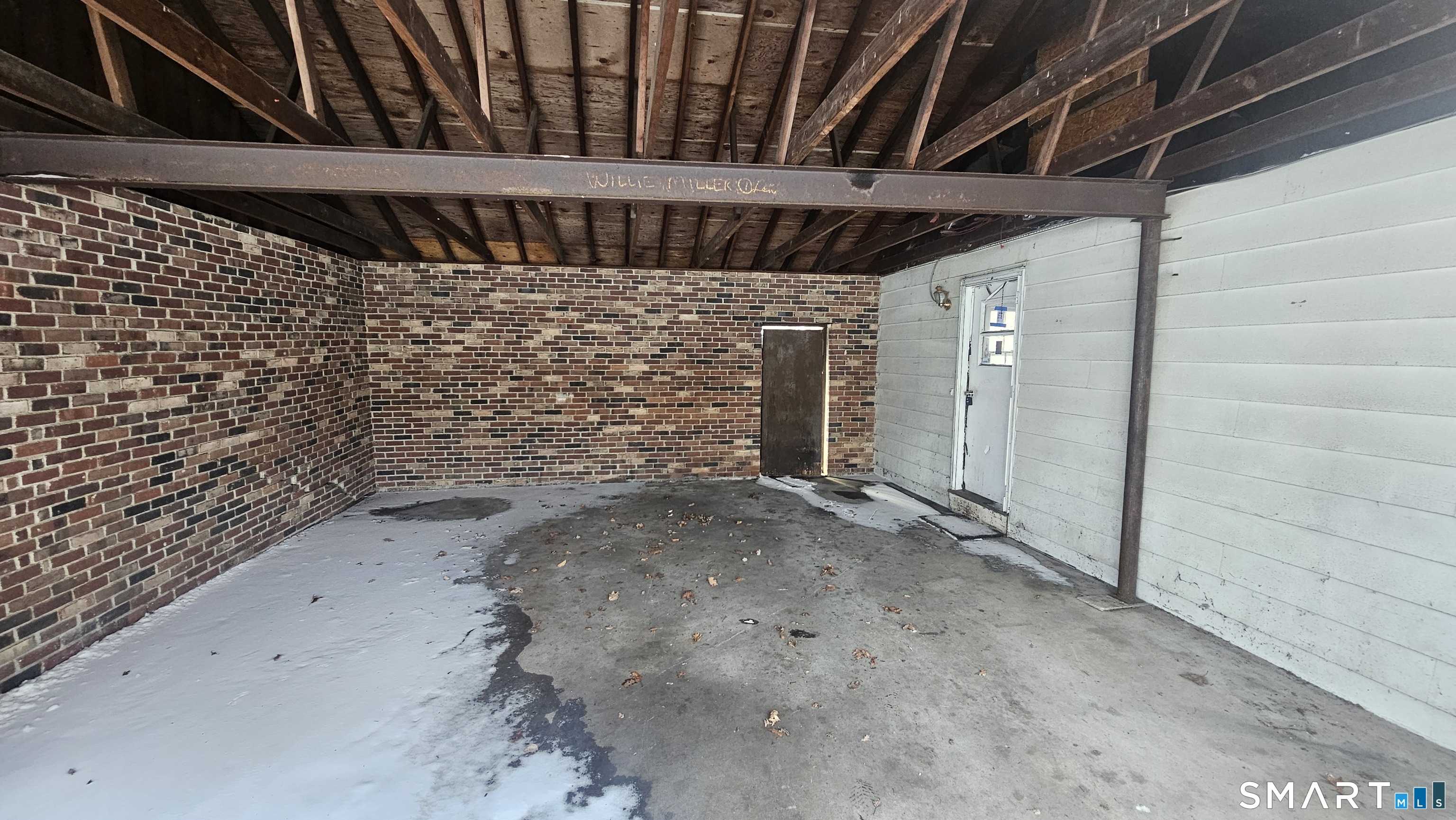 Homes for sale in West Haven, CT | 12 Collins Dr, West Haven, CT 06516 | MLS# 24156196