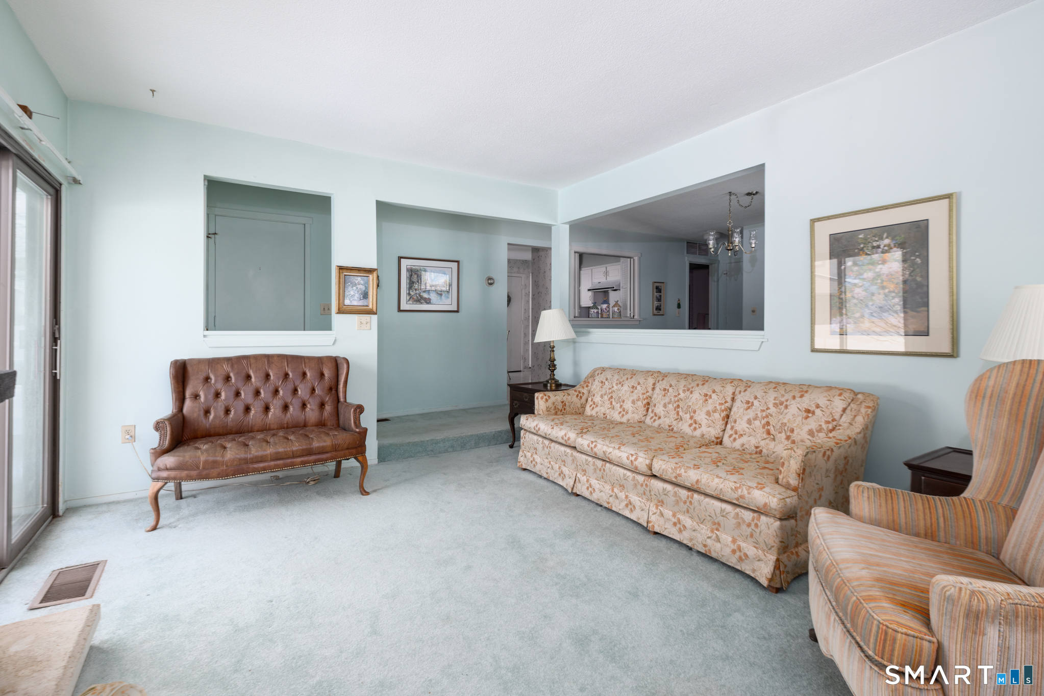 Homes for sale in Avon, CT | 7 Maple Ln #7, Avon, CT 06001 | MLS# 24156451