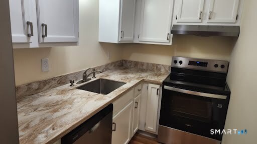 Homes for sale in Stratford, CT | 115 Short Beach Rd #304, Stratford, CT 06615 | MLS# 24156492