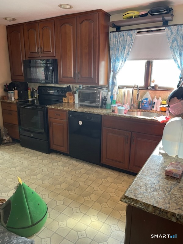 Homes for sale in Winchester, CT | 107 Birdsall St, Winchester, CT 06098 | MLS# 24150688