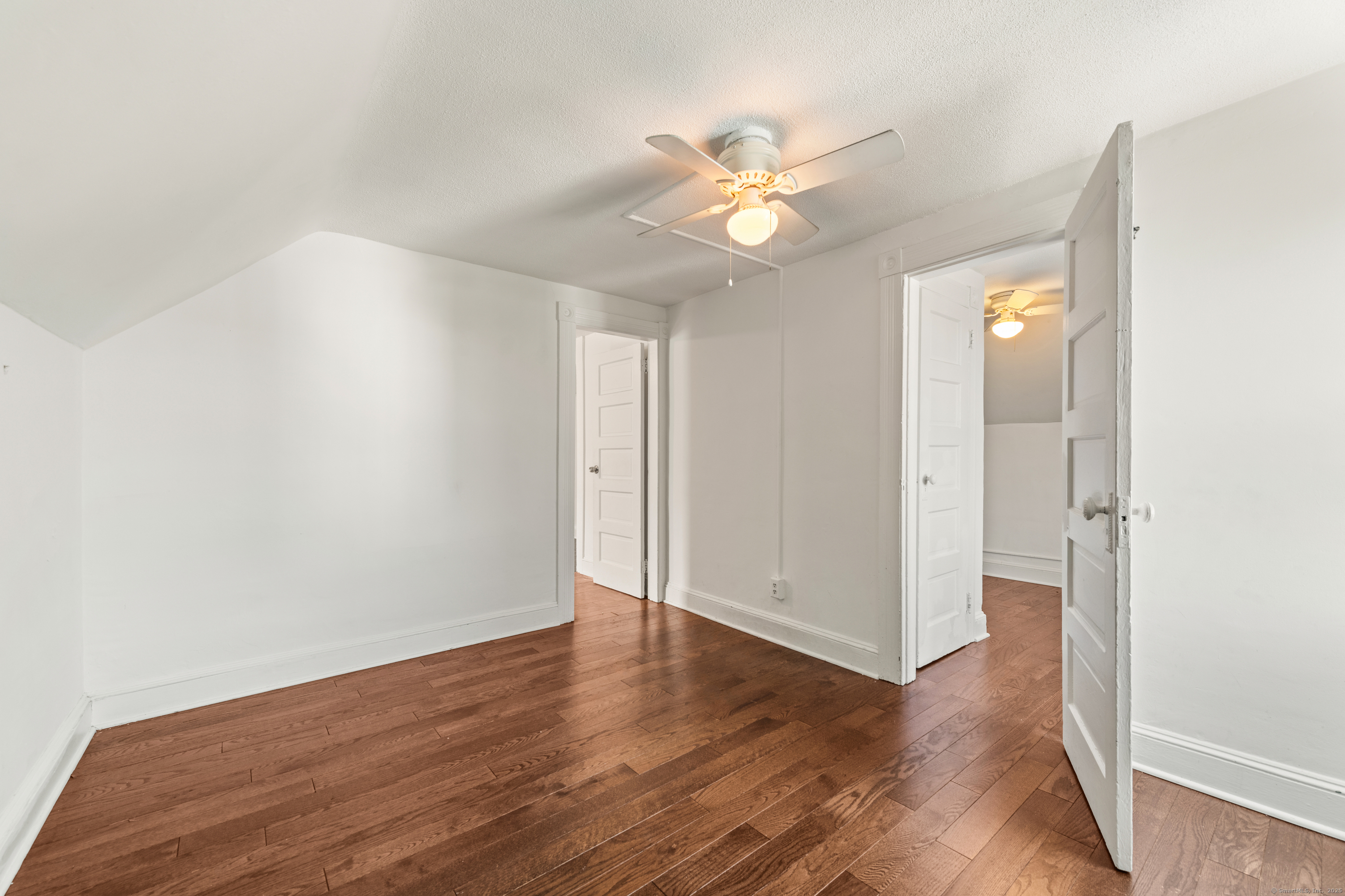 318 Suburban, Fairfield, 06825, 3 Bedrooms Bedrooms, 0 ,1 BathroomBathrooms,Residential Rental,For Sale,Suburban,0,24156773