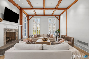 Living space attached to Junior Primary/ Au-pair space