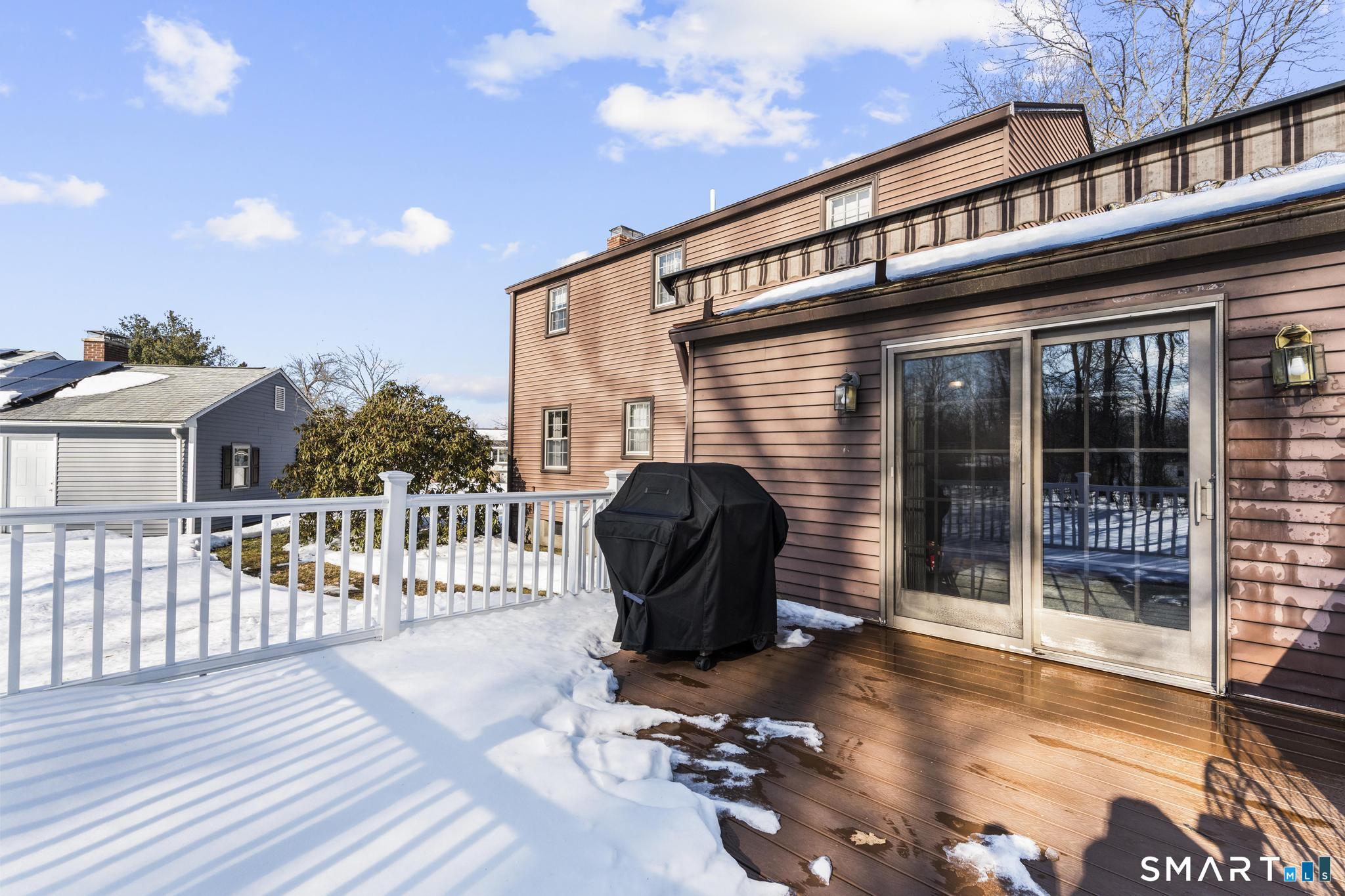 Homes for sale in Enfield, CT | 19 Copper Dr, Enfield, CT 06082 | MLS# 24156290