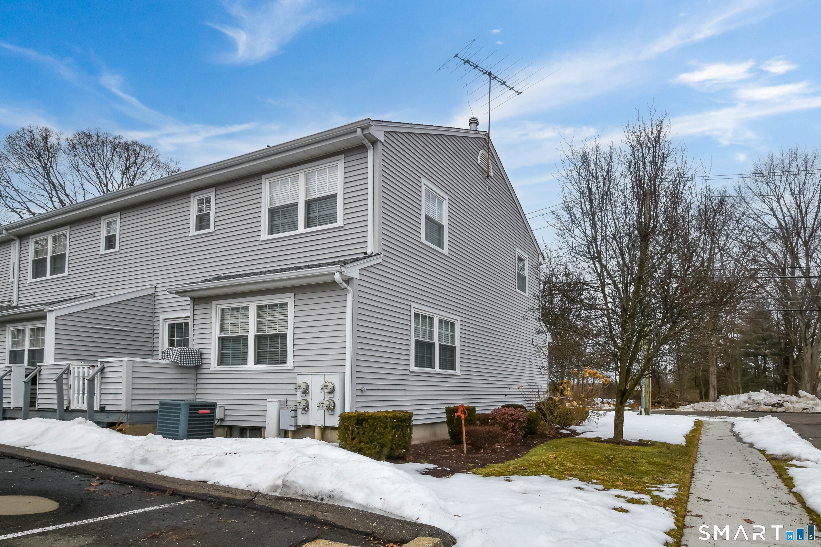 Homes for sale in Bridgeport, CT | 1403 Old Town Rd #1403, Bridgeport, CT 06606 | MLS# 24156932