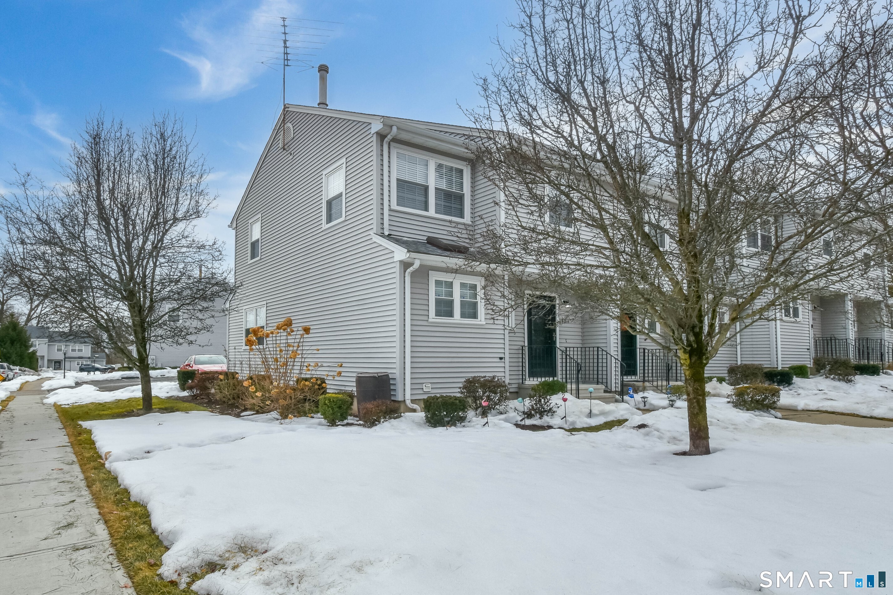 Homes for sale in Bridgeport, CT | 1403 Old Town Rd #1403, Bridgeport, CT 06606 | MLS# 24156932