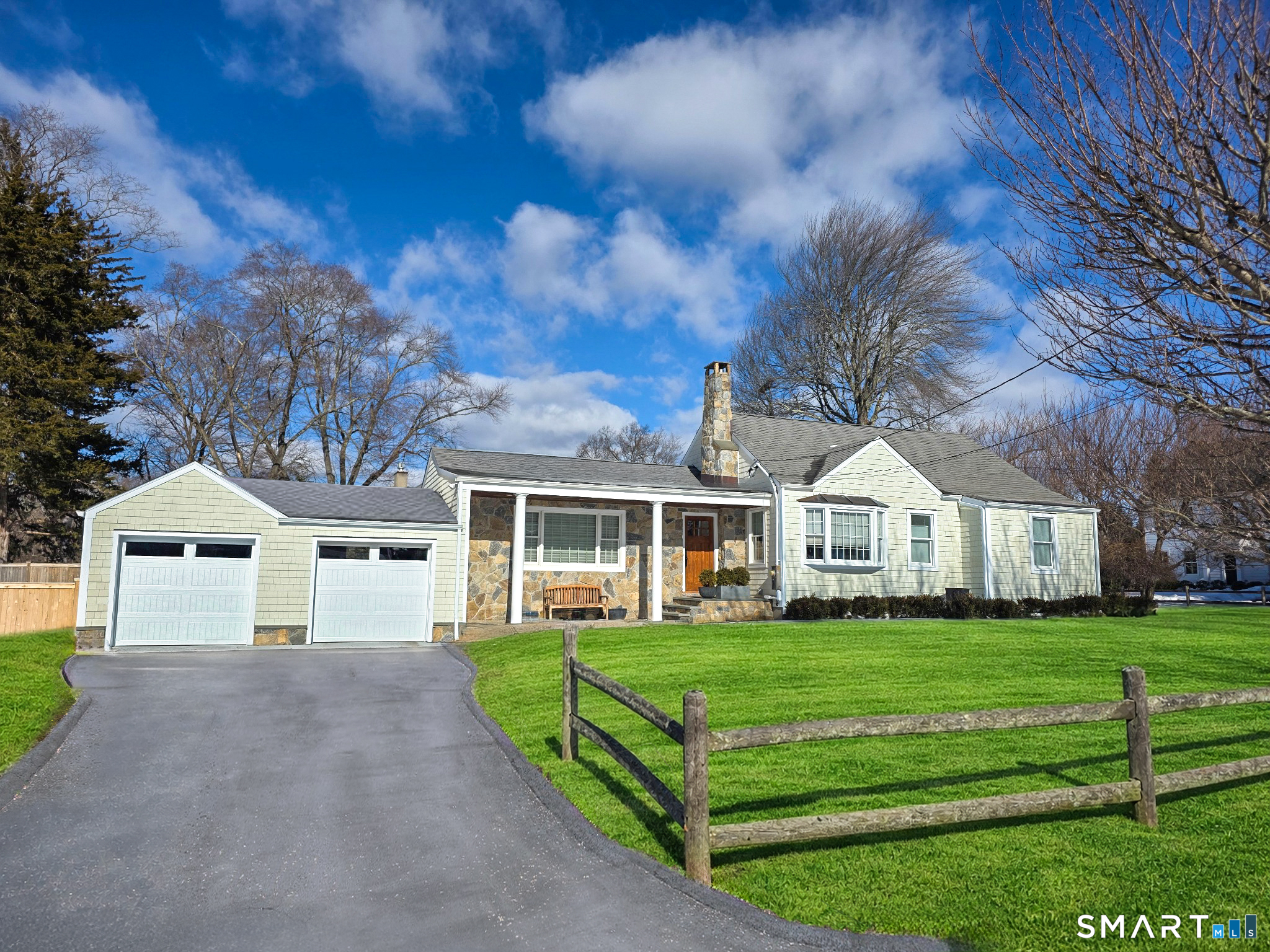 Homes for sale in Westport, CT | 32 Bauer Pl Ext, Westport, CT 06880 | MLS# 24156275