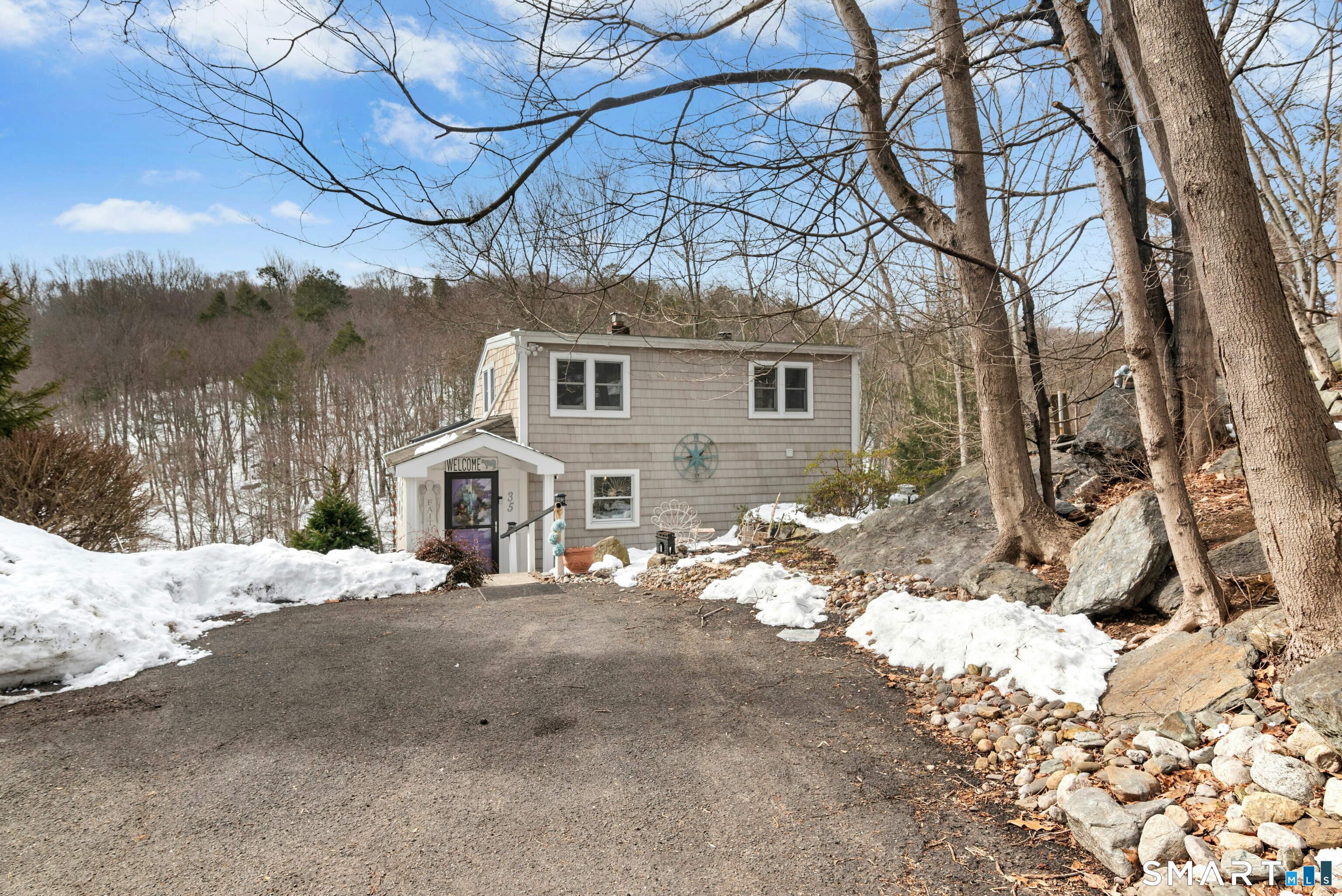 Homes for sale in Shelton, CT | 35 Cherokee Trl, Shelton, CT 06484 | MLS# 24155801