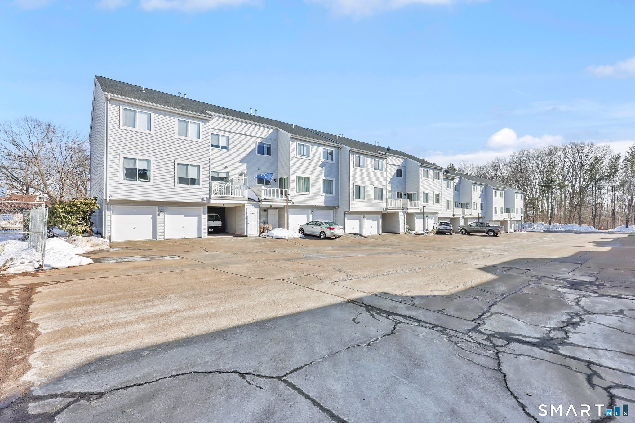 Homes for sale in Wallingford, CT | 23 Staffordshire Commons Dr #23, Wallingford, CT 06492 | MLS# 24157022