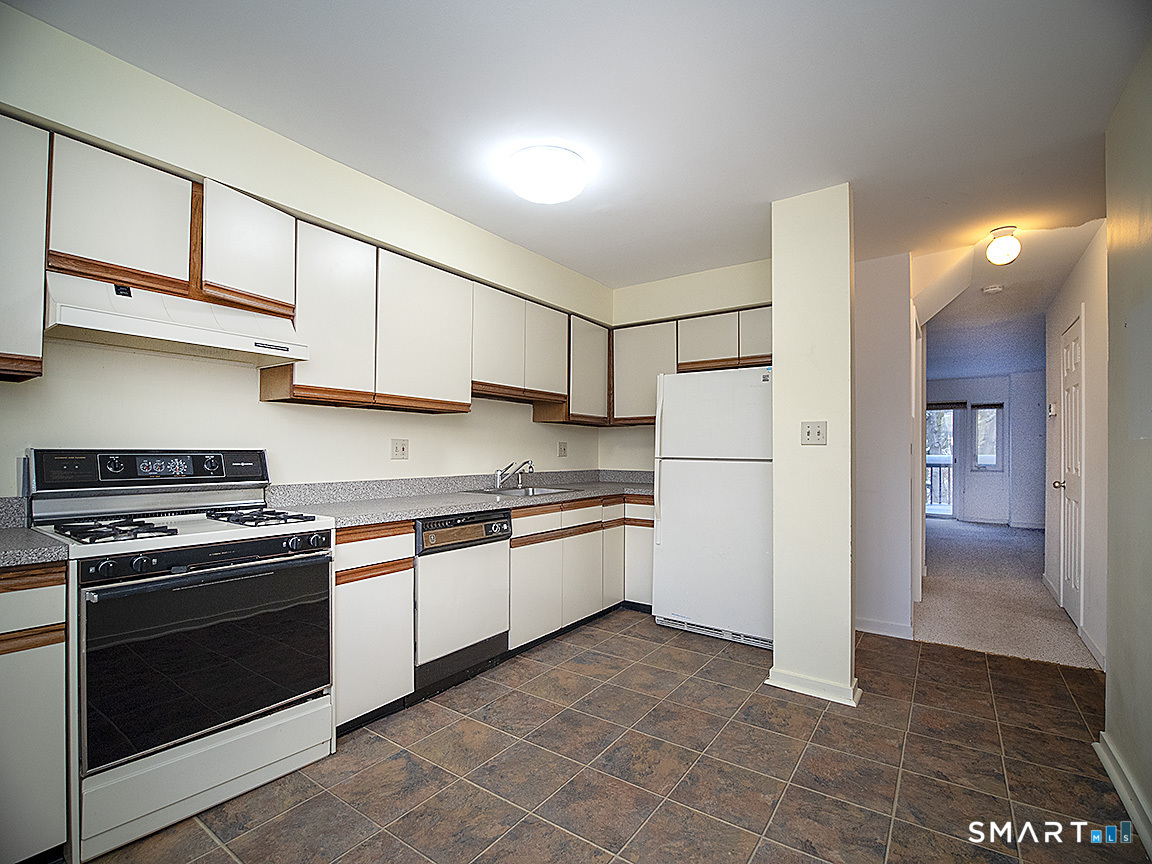 Homes for sale in Hamden, CT | 1414 Whitney Ave #APT E3, Hamden, CT 06517 | MLS# 24157341