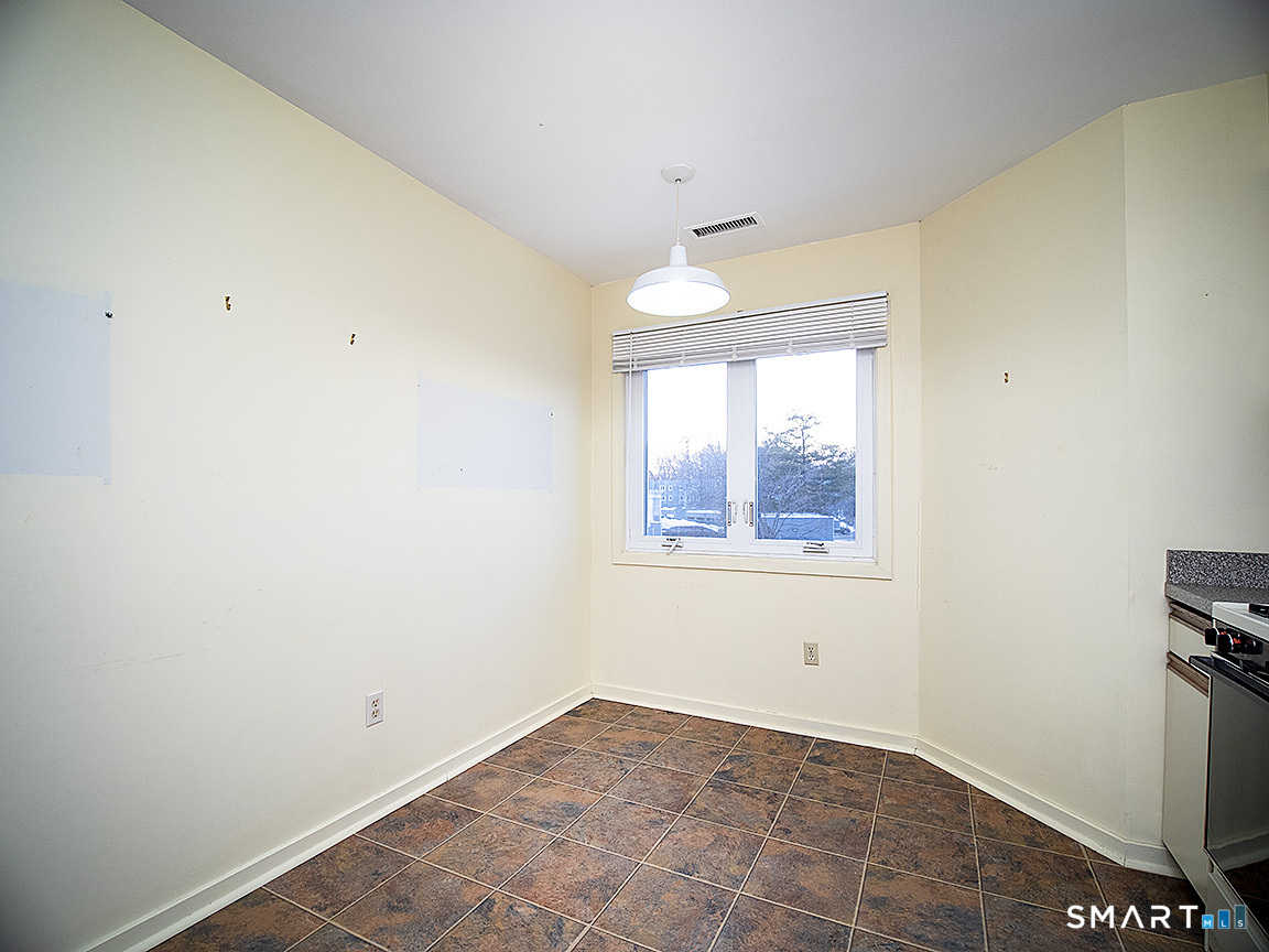 Homes for sale in Hamden, CT | 1414 Whitney Ave #APT E3, Hamden, CT 06517 | MLS# 24157341