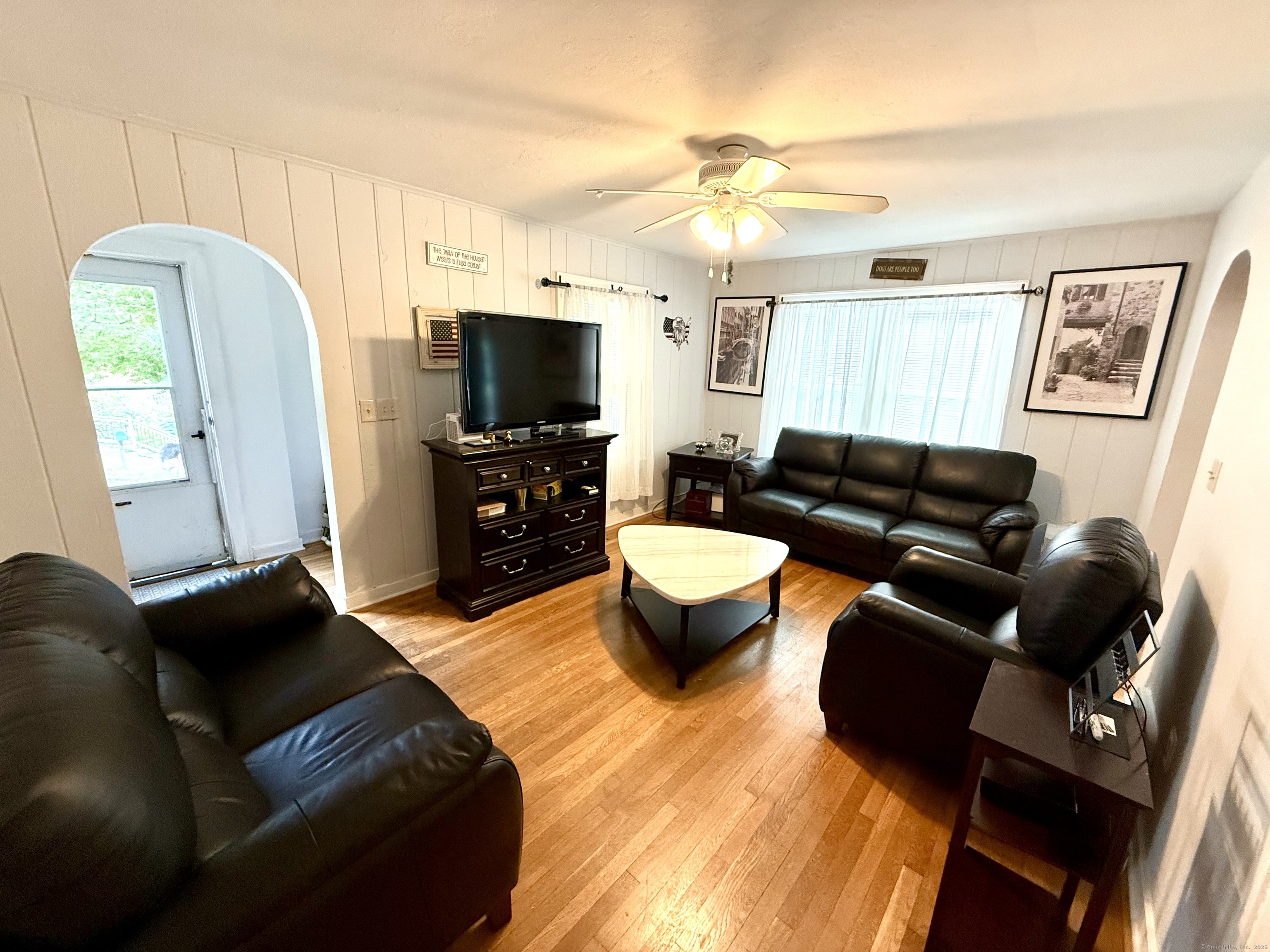 Homes for sale in Seymour, CT | 3 Willow St, Seymour, CT 06483 | MLS# 24157516