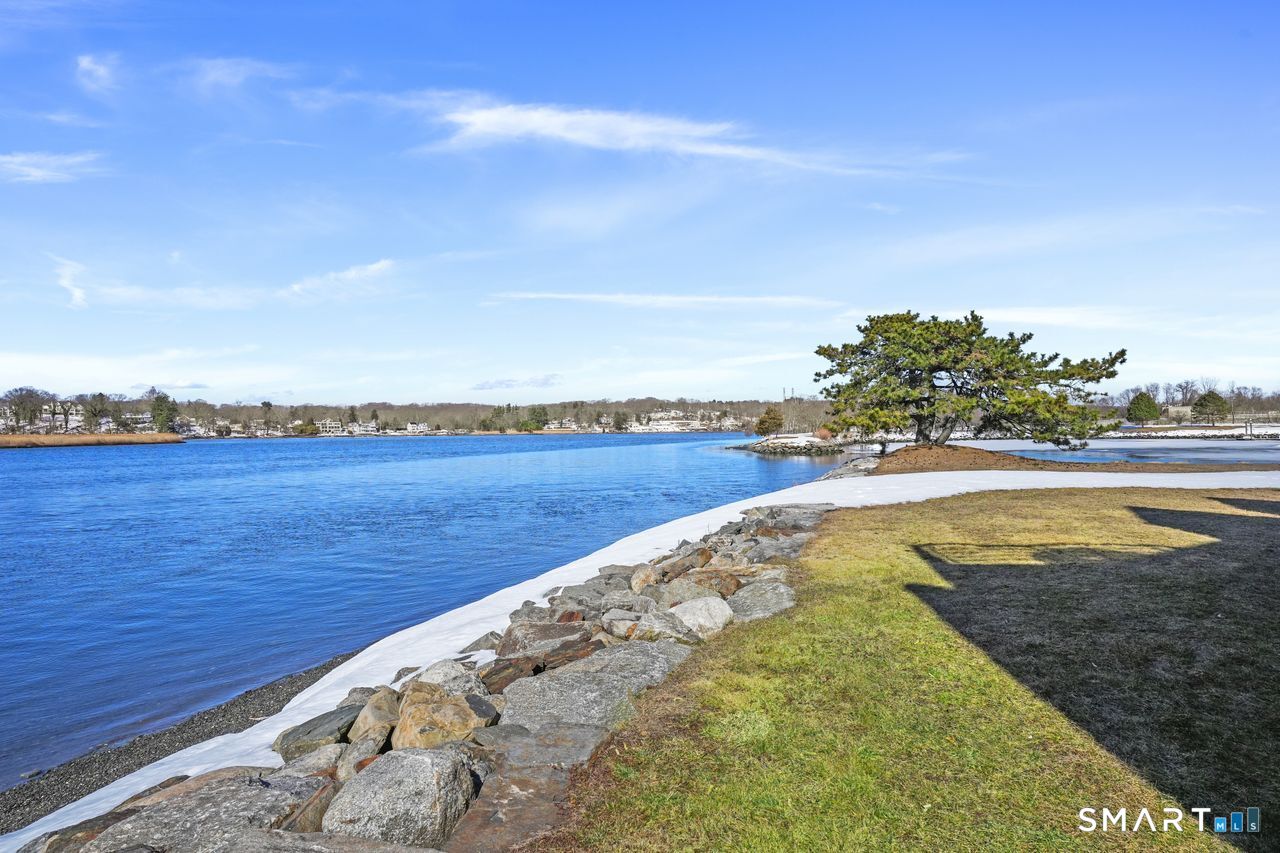 Homes for sale in Milford, CT | 722 Popes Island Rd #722, Milford, CT 06461 | MLS# 24157365