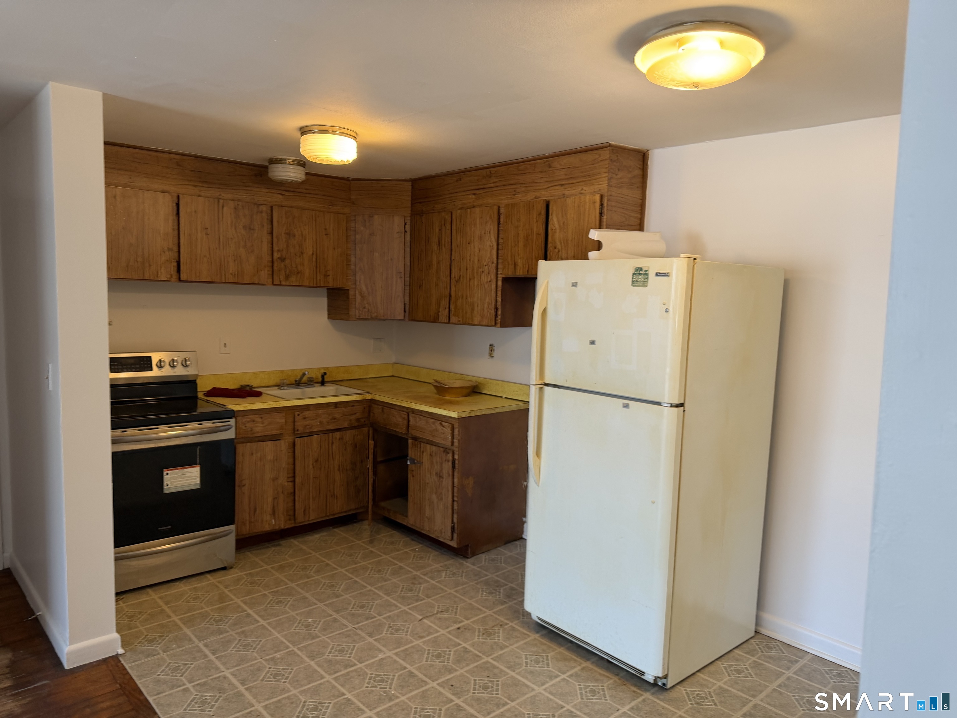 Homes for sale in West Hartford, CT | 100 Oakwood Ave #APT B1, West Hartford, CT 06119 | MLS# 24157064