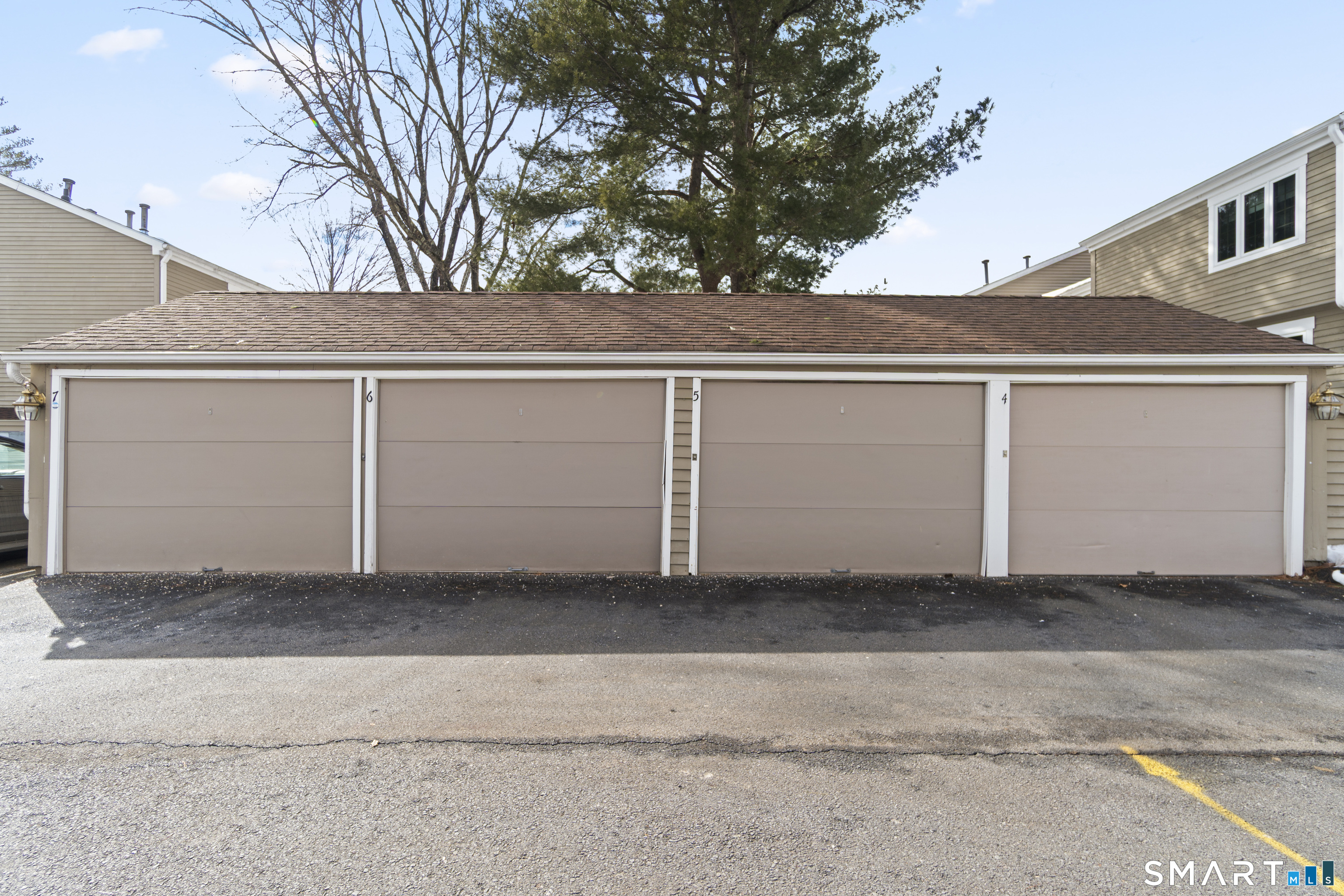 6 Lakeview, Southington, 06489, 3 Bedrooms Bedrooms, 0 ,2 BathroomsBathrooms,Condo/co-op For Sale,For Sale,Lakeview,0,24154583