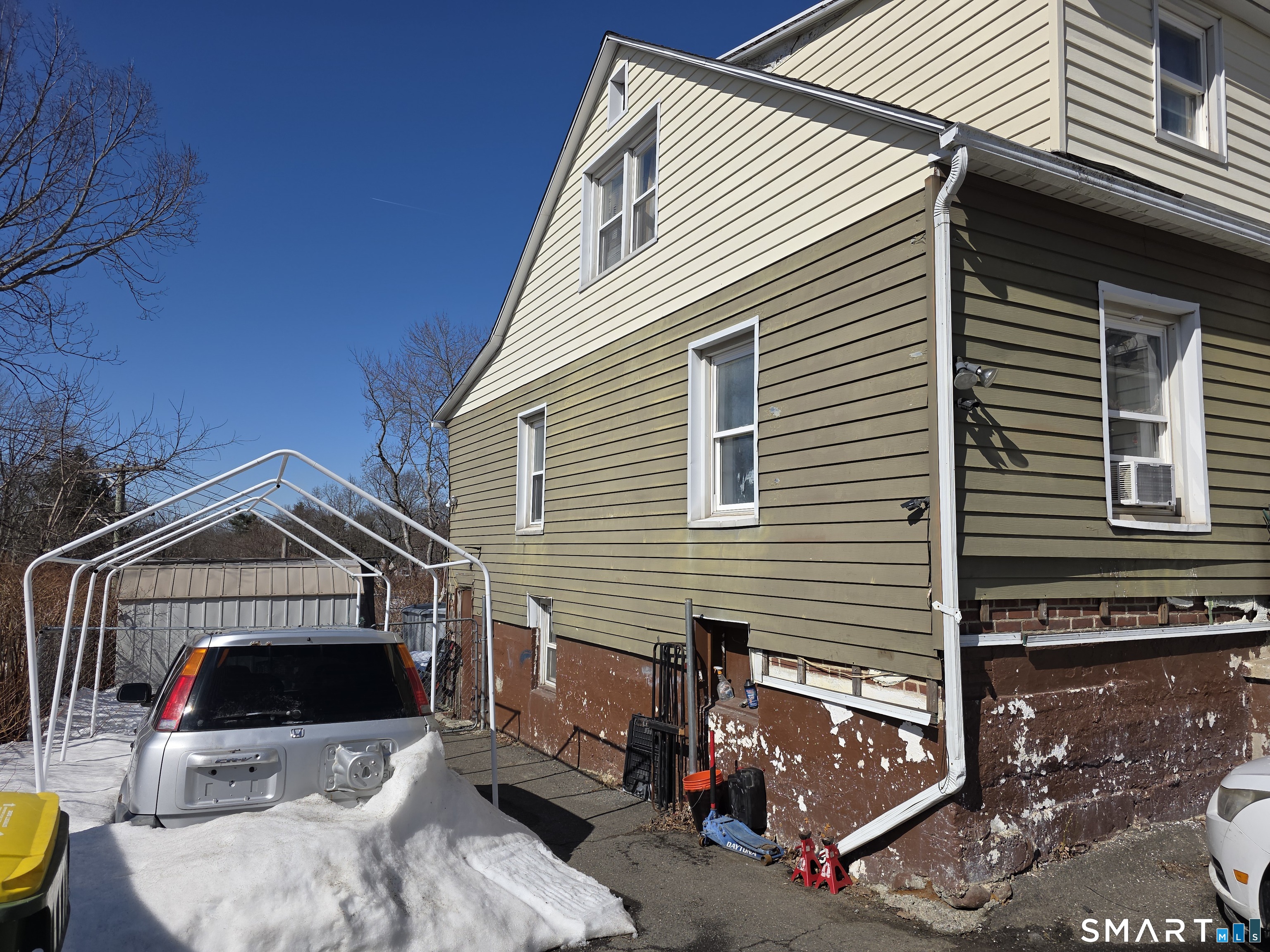 Homes for sale in Waterbury, CT | 891 Pearl Lake Rd, Waterbury, CT 06706 | MLS# 24139973