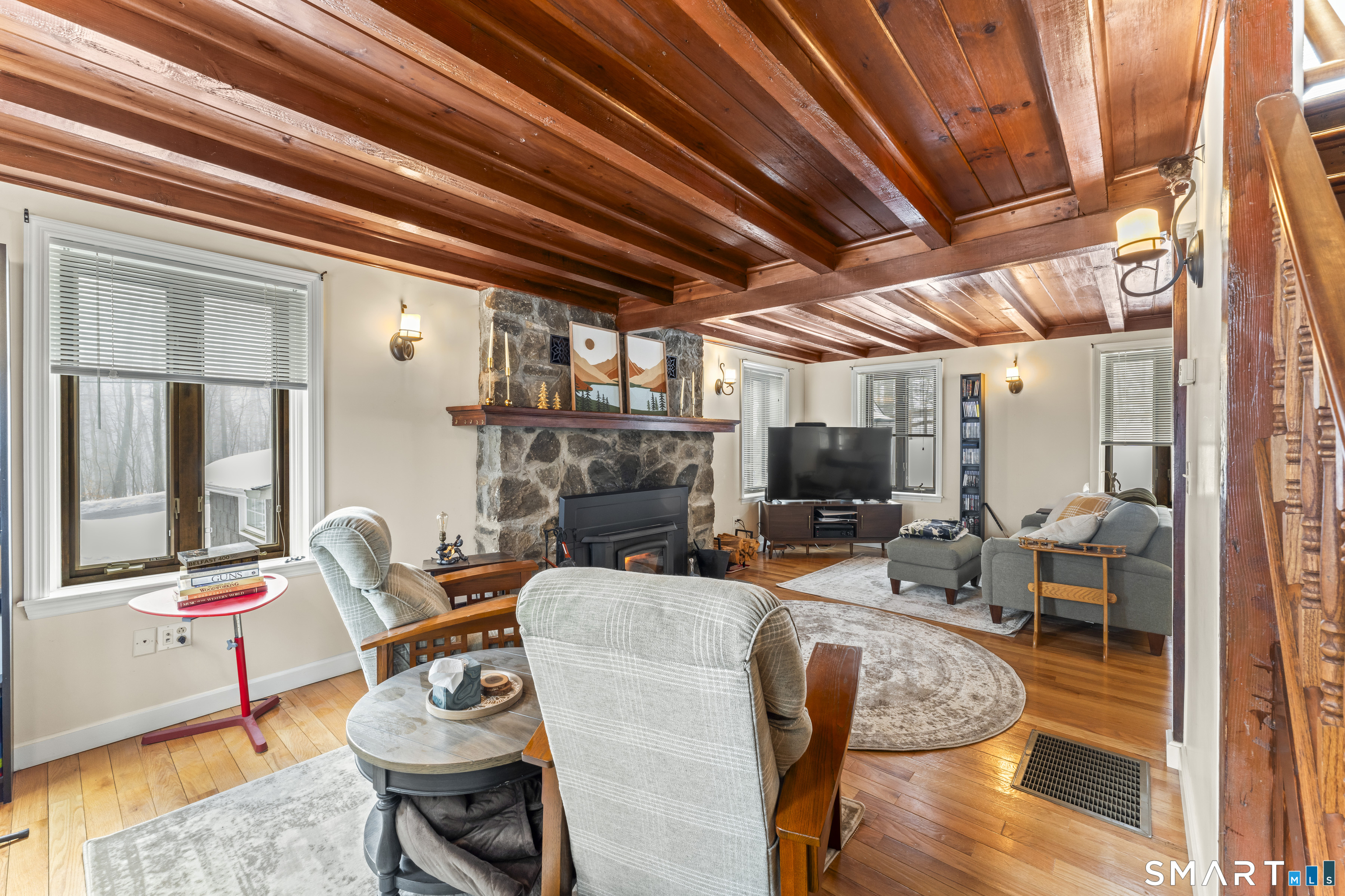 Homes for sale in Oxford, CT | 8 Perry Ln, Oxford, CT 06478 | MLS# 24155034