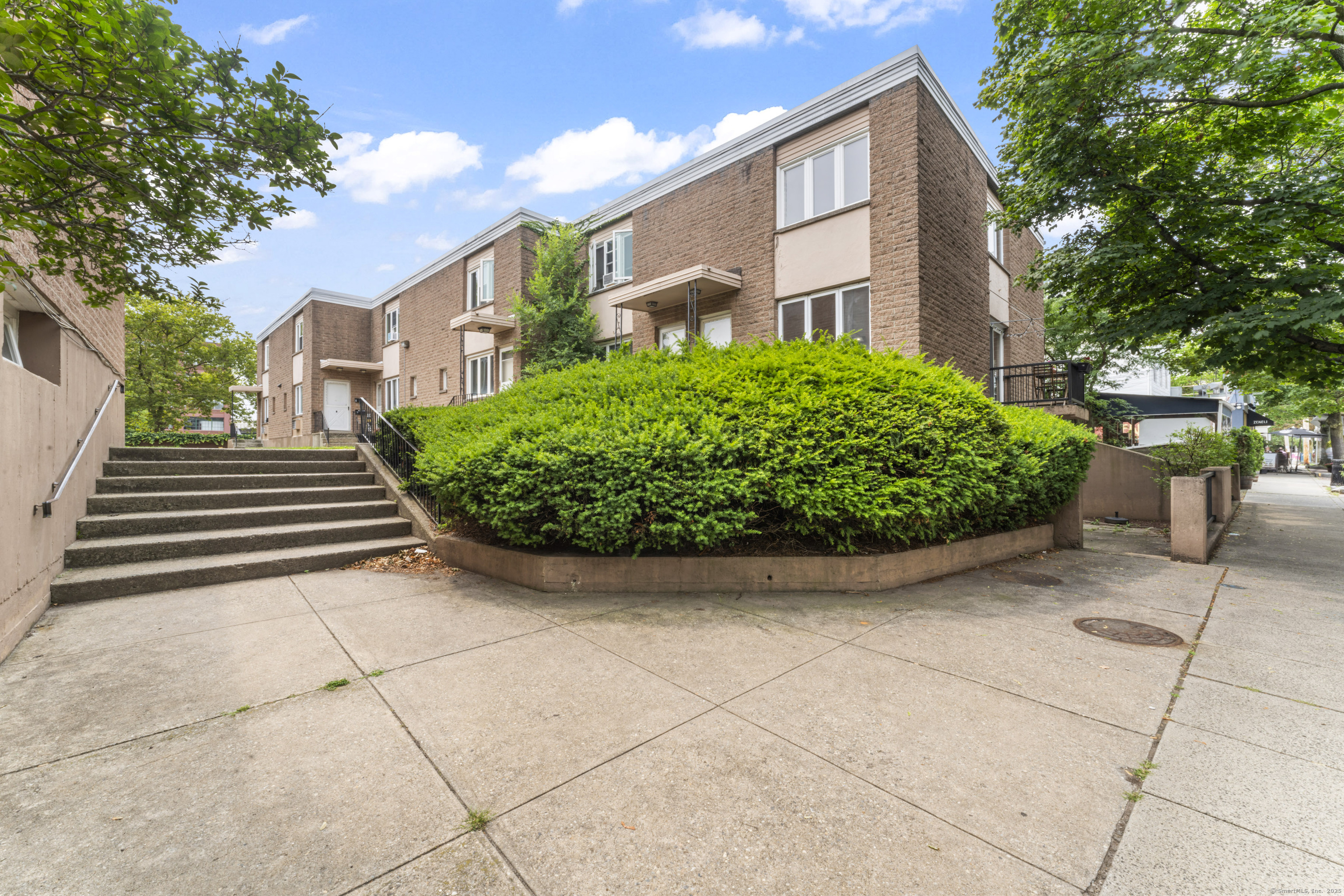 Homes for sale in New Haven, CT | 120 Wooster St #APT V, New Haven, CT 06511 | MLS# 24157805