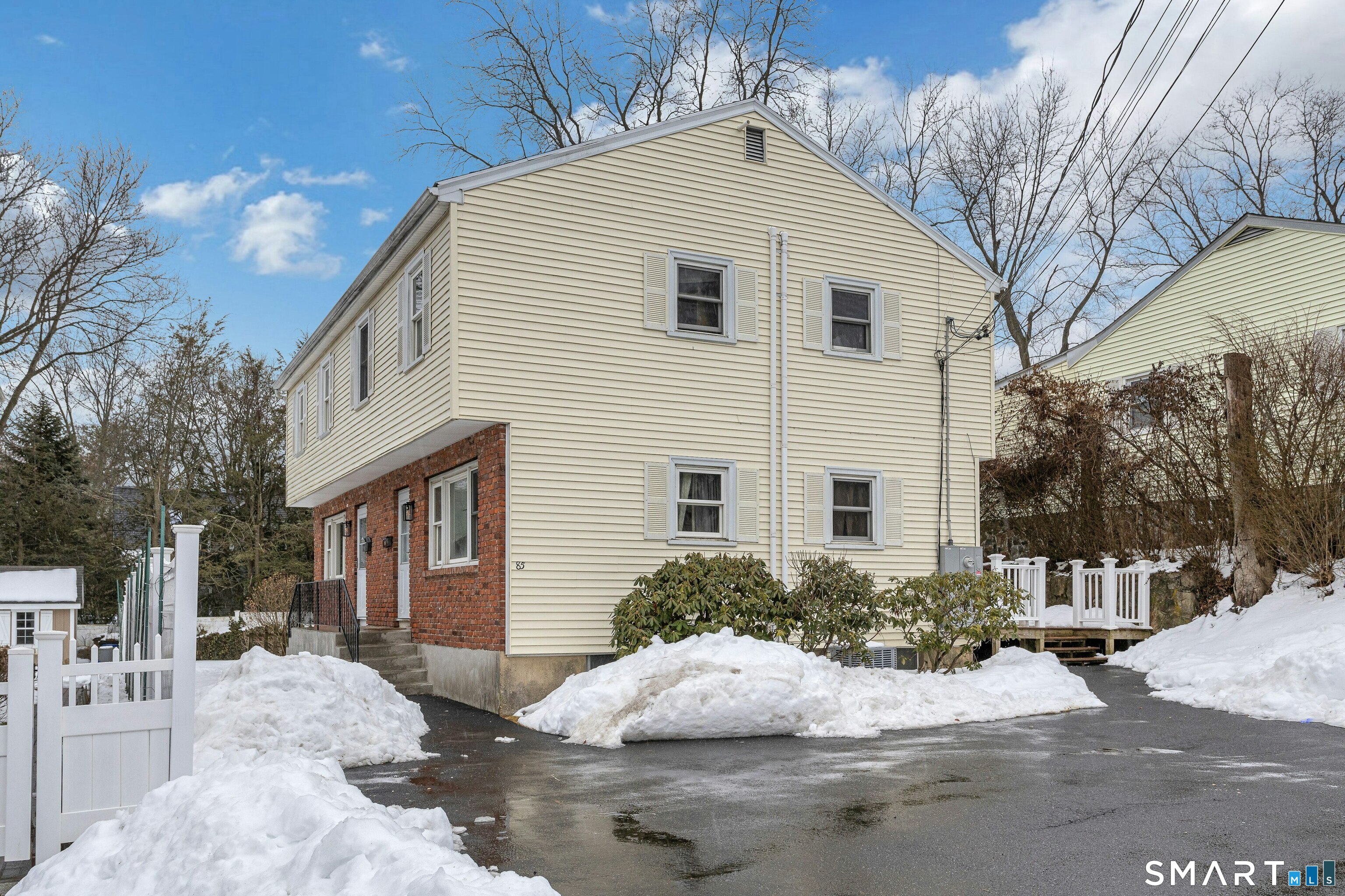 85 Burwood Avenue, Stamford, Connecticut photo 1