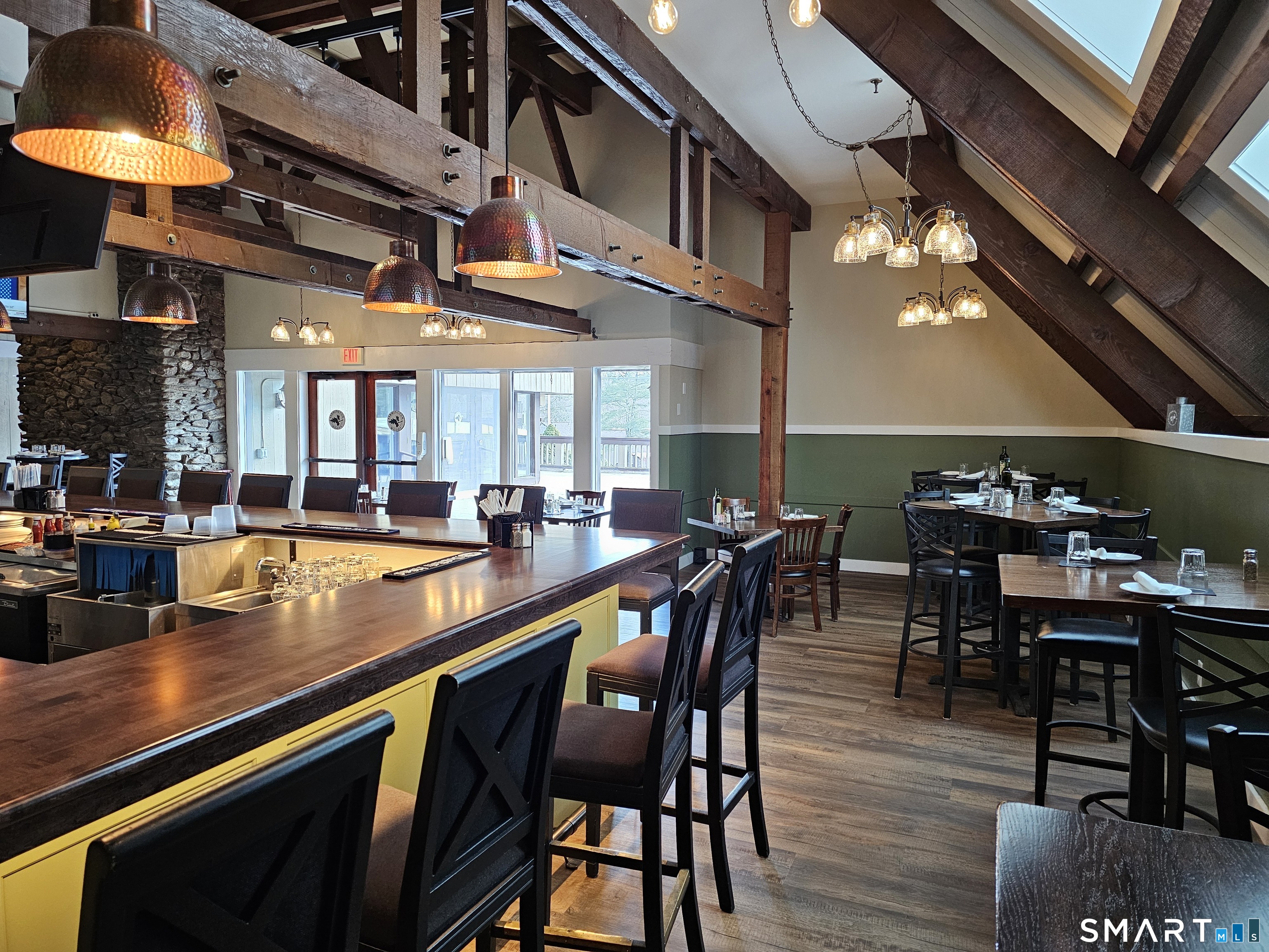 Homes for sale in Avon, CT | 9 Putnam Ln #9, Avon, CT 06001 | MLS# 24157084