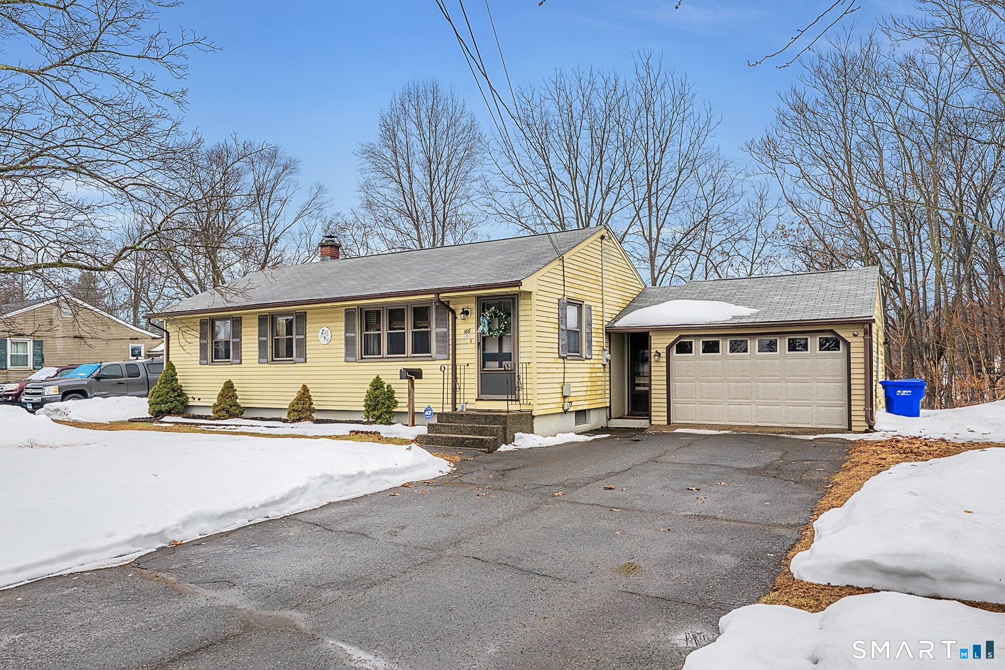 Homes for sale in Southington, CT | 166 Sun Valley Dr, Southington, CT 06489 | MLS# 24157965