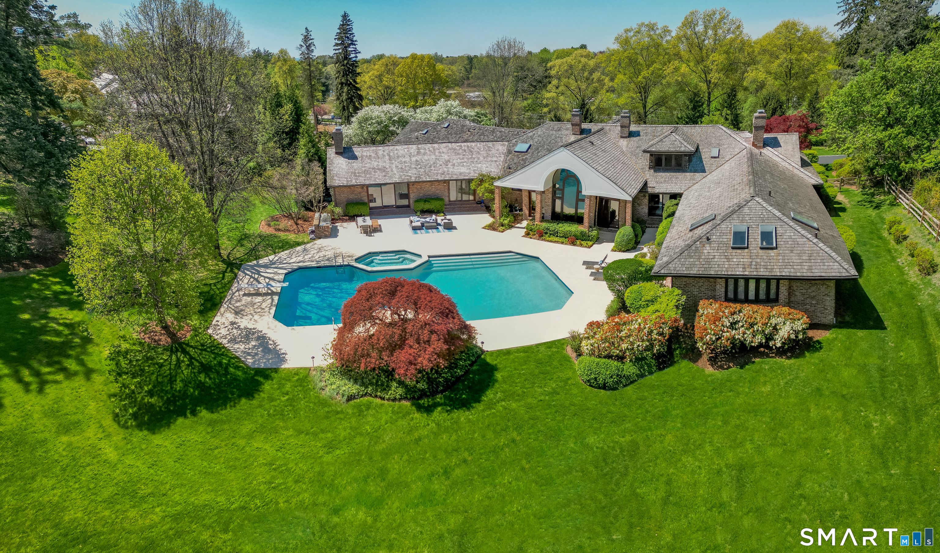 Homes for sale in Greenwich, CT | 386 North St, Greenwich, CT 06830 | MLS# 24156530