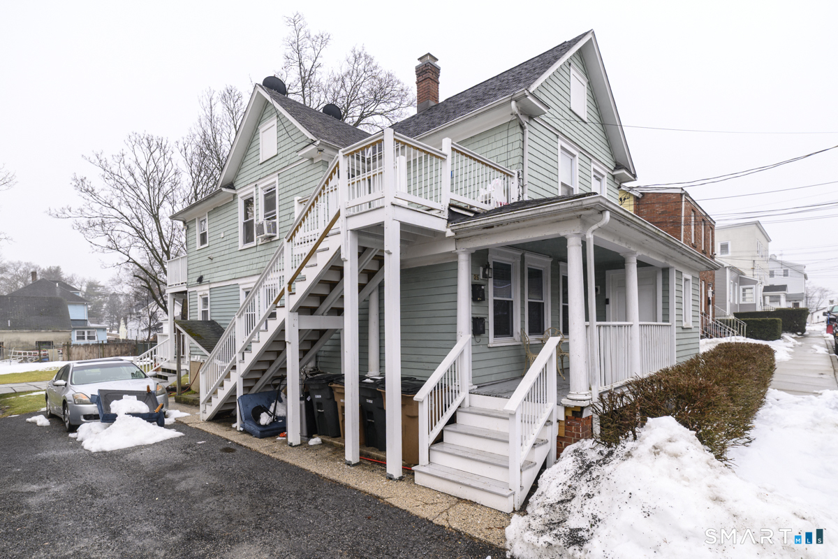 Homes for sale in Stamford, CT | 25 Limerick St, Stamford, CT 06902 | MLS# 24154935