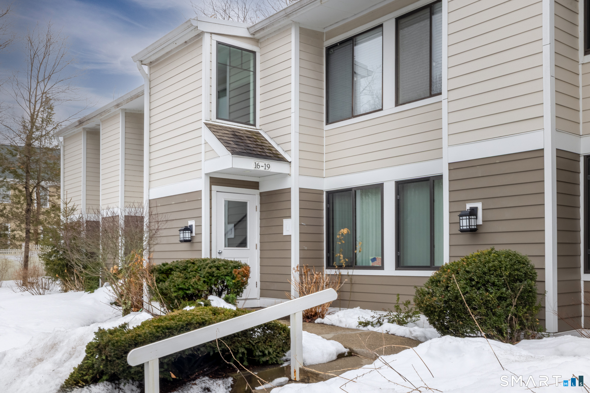 Homes for sale in Ridgefield, CT | 19 Cook Close #19, Ridgefield, CT 06877 | MLS# 24157984