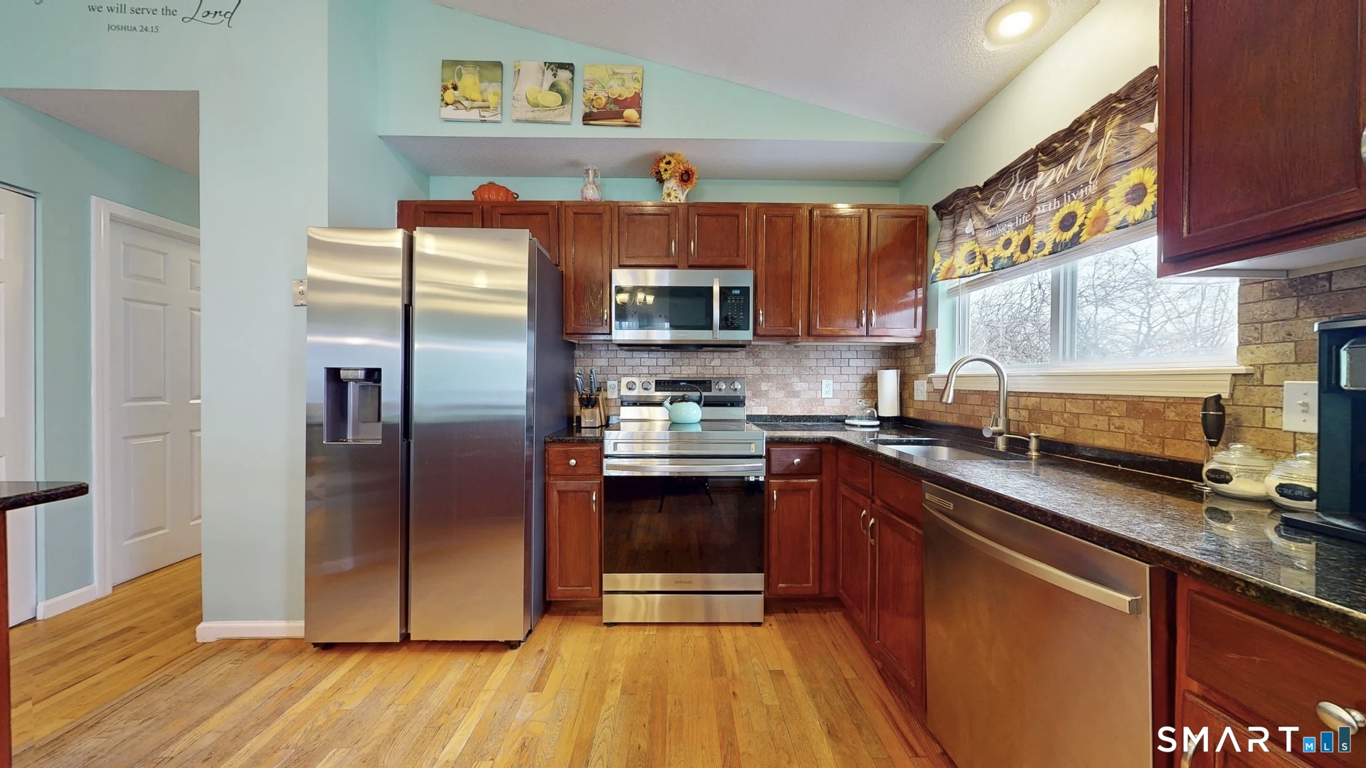 Homes for sale in Milford, CT | 24 Matthews St, Milford, CT 06460 | MLS# 24157989