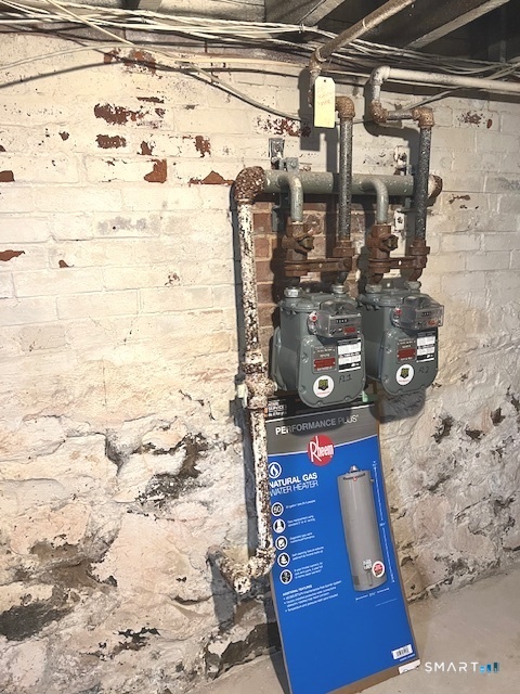 372 East, New Britain, 06051, 3 Bedrooms Bedrooms, 0 ,2 BathroomsBathrooms,Multi-family For Sale,For Sale,East,0,24158157