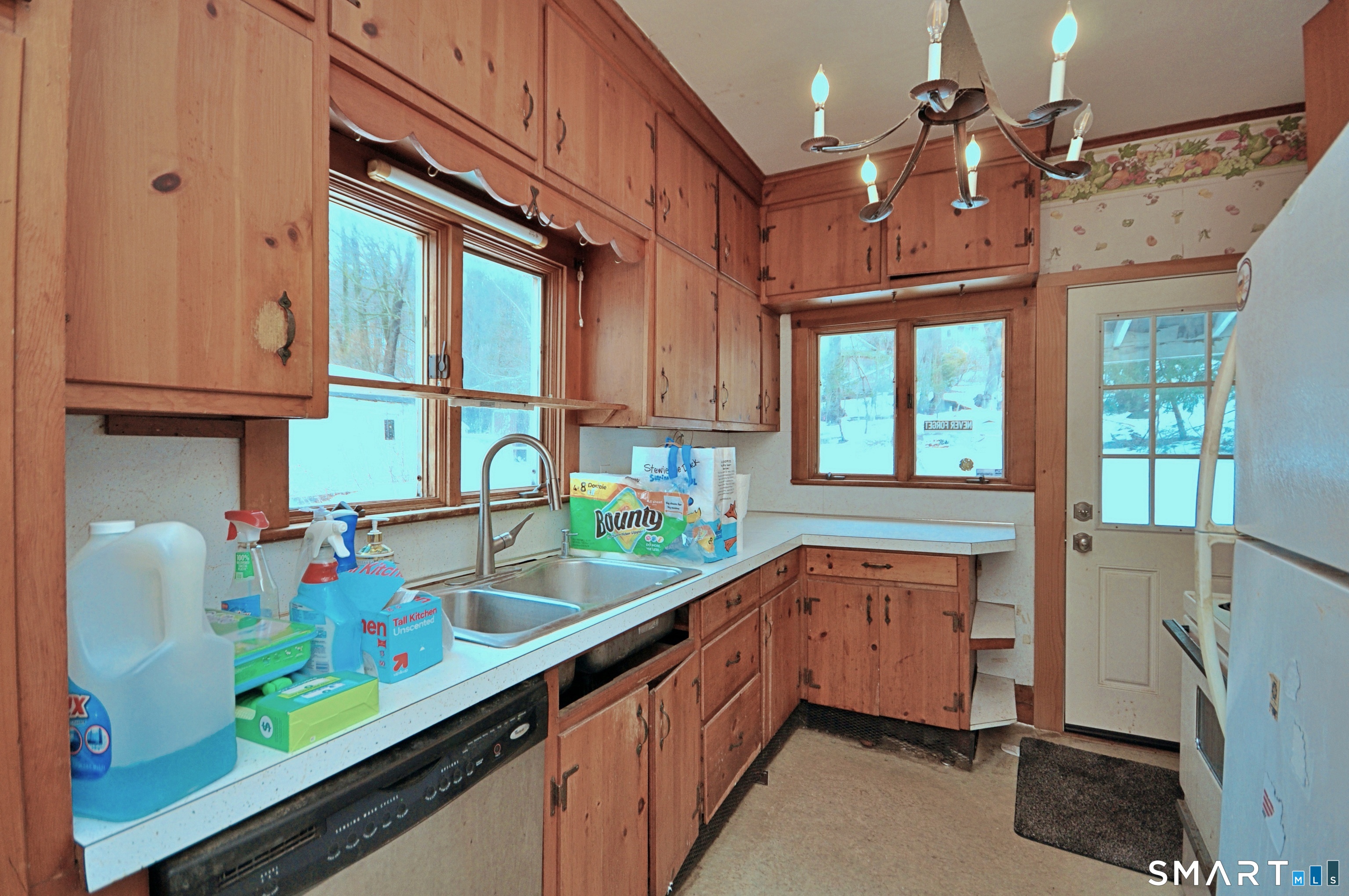 Homes for sale in Bethel, CT | 28 Greenwood Ave, Bethel, CT 06801 | MLS# 24158128