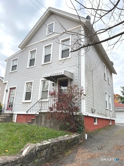 372 East, New Britain, 06051, 3 Bedrooms Bedrooms, 0 ,2 BathroomsBathrooms,Multi-family For Sale,For Sale,East,0,24158157